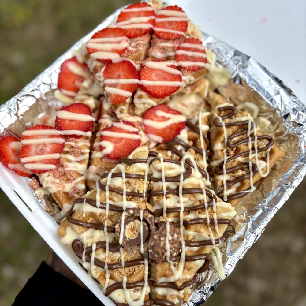 Waffle Platter Deluxe (16 Waffle Triangles)